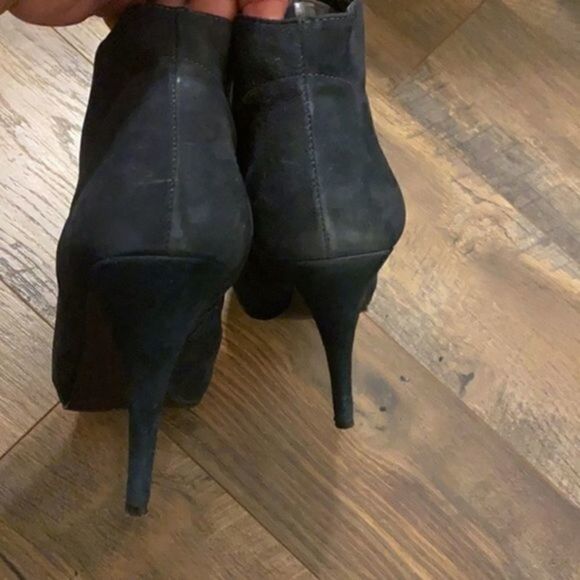 Guess dark blue beautiful suede size 9 1/2​​ - Picture 5 of 5